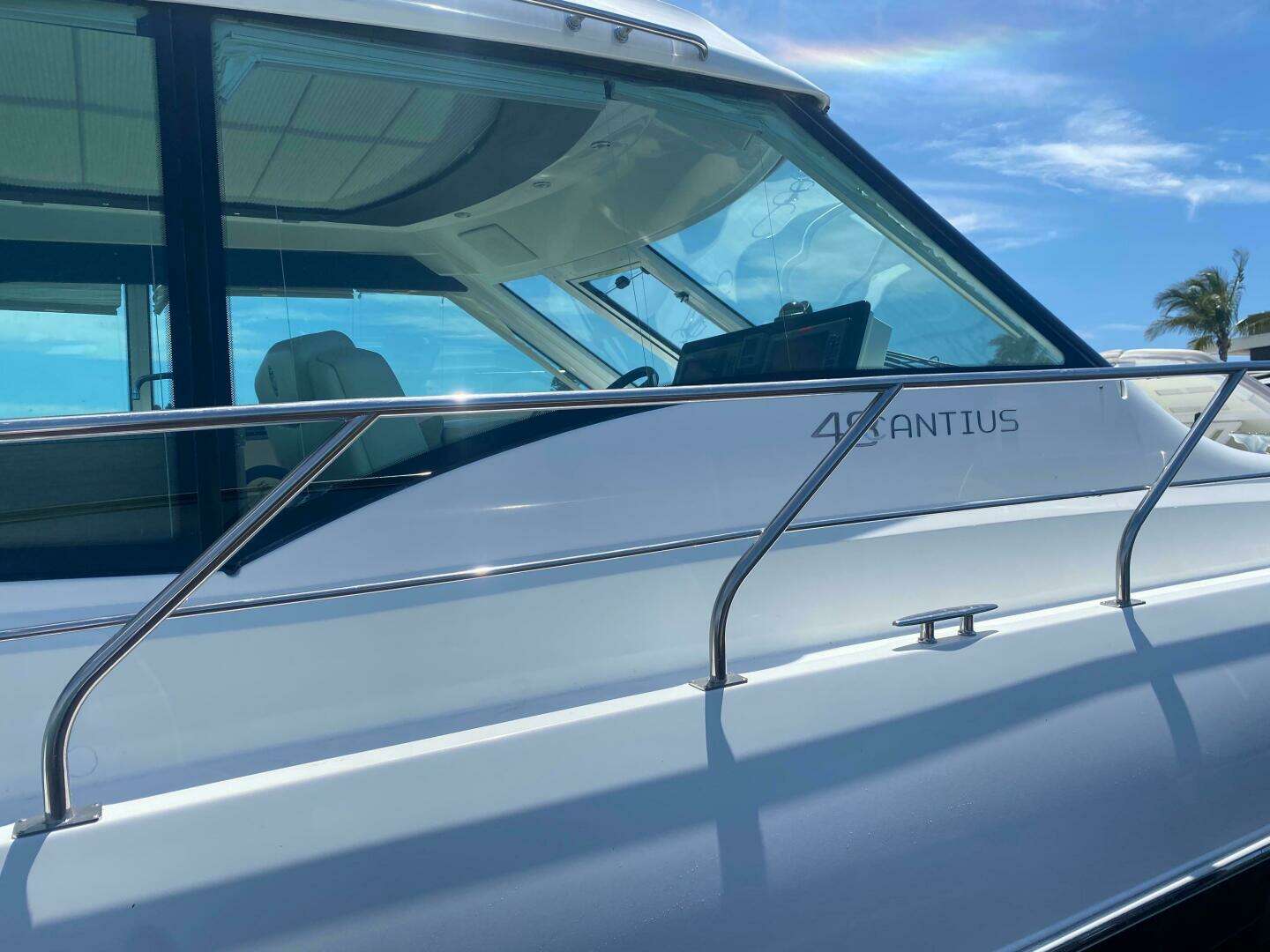 2012 Cruisers Yachts 48 Cantius - Image 8