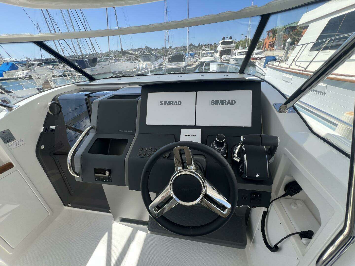 2024 Nimbus T11 - Image 15