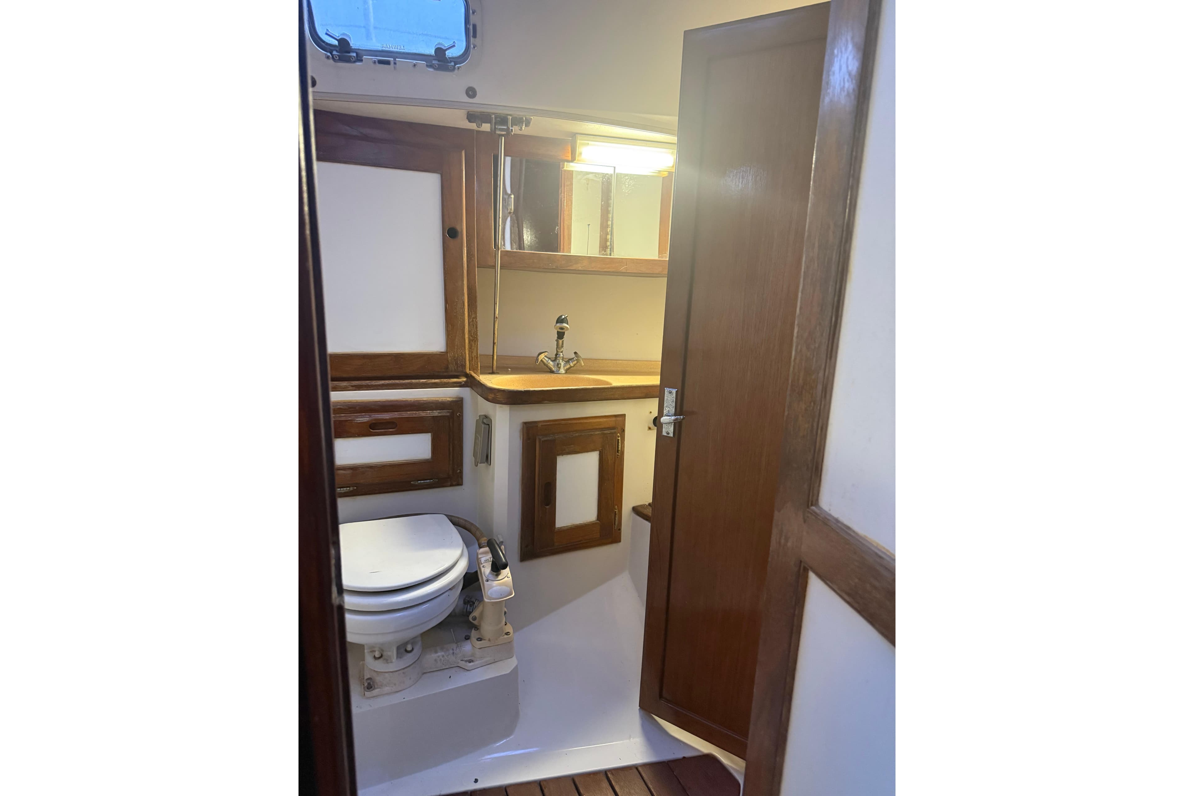 1995 Catalina 36 MkII - 67