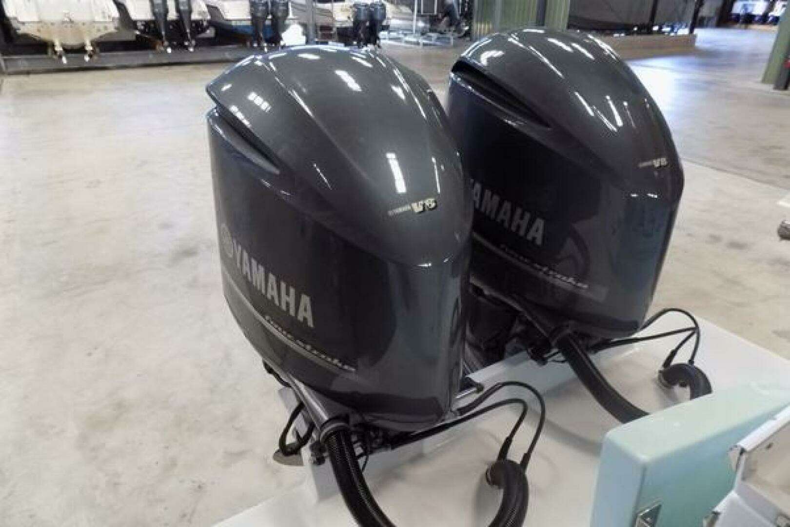 2013 Regulator 34SS - Image 28