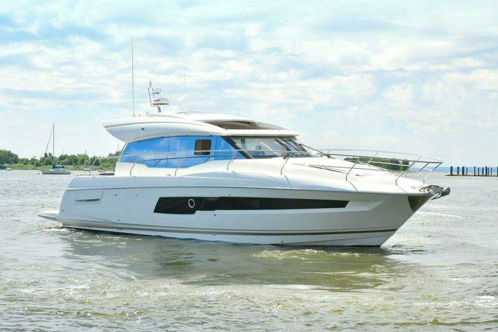 2020 Prestige 460S - Image 2