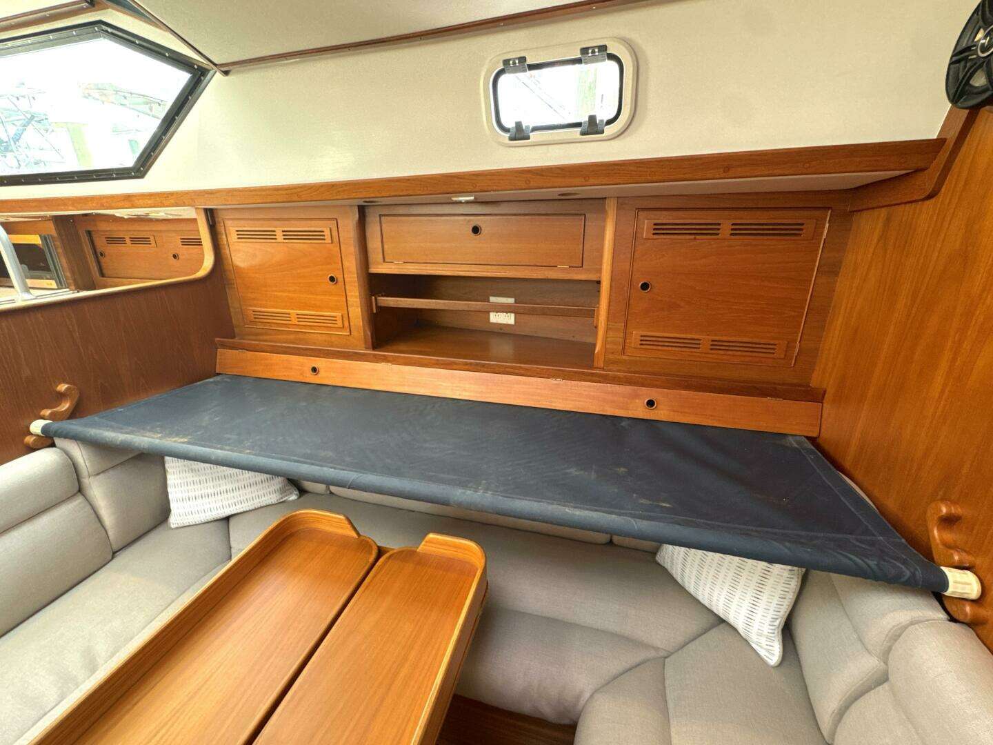 1999 Bowman 48 Aft Cockpit - Image 17