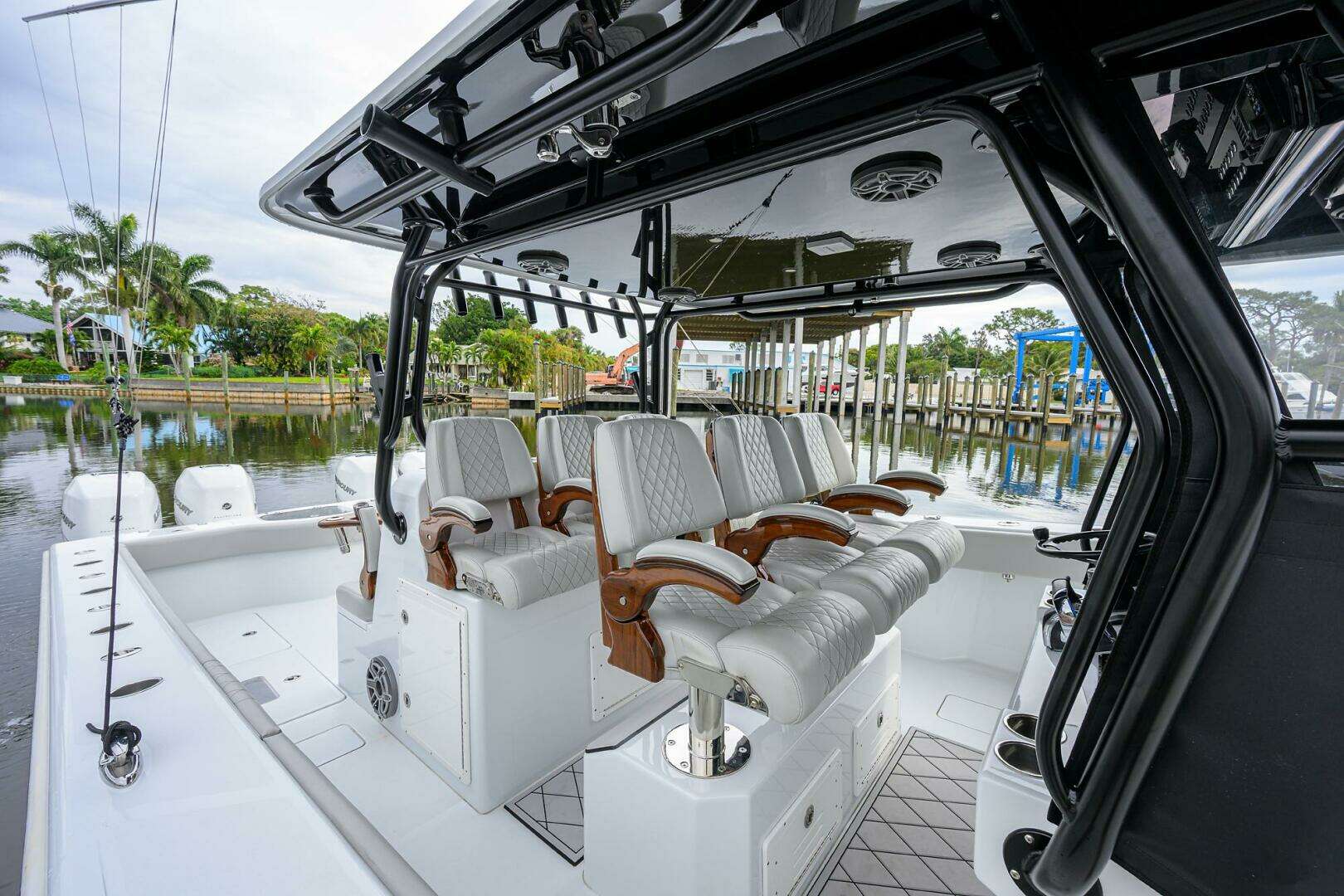 2023 Freeman 42 LR Center Console - Image 13