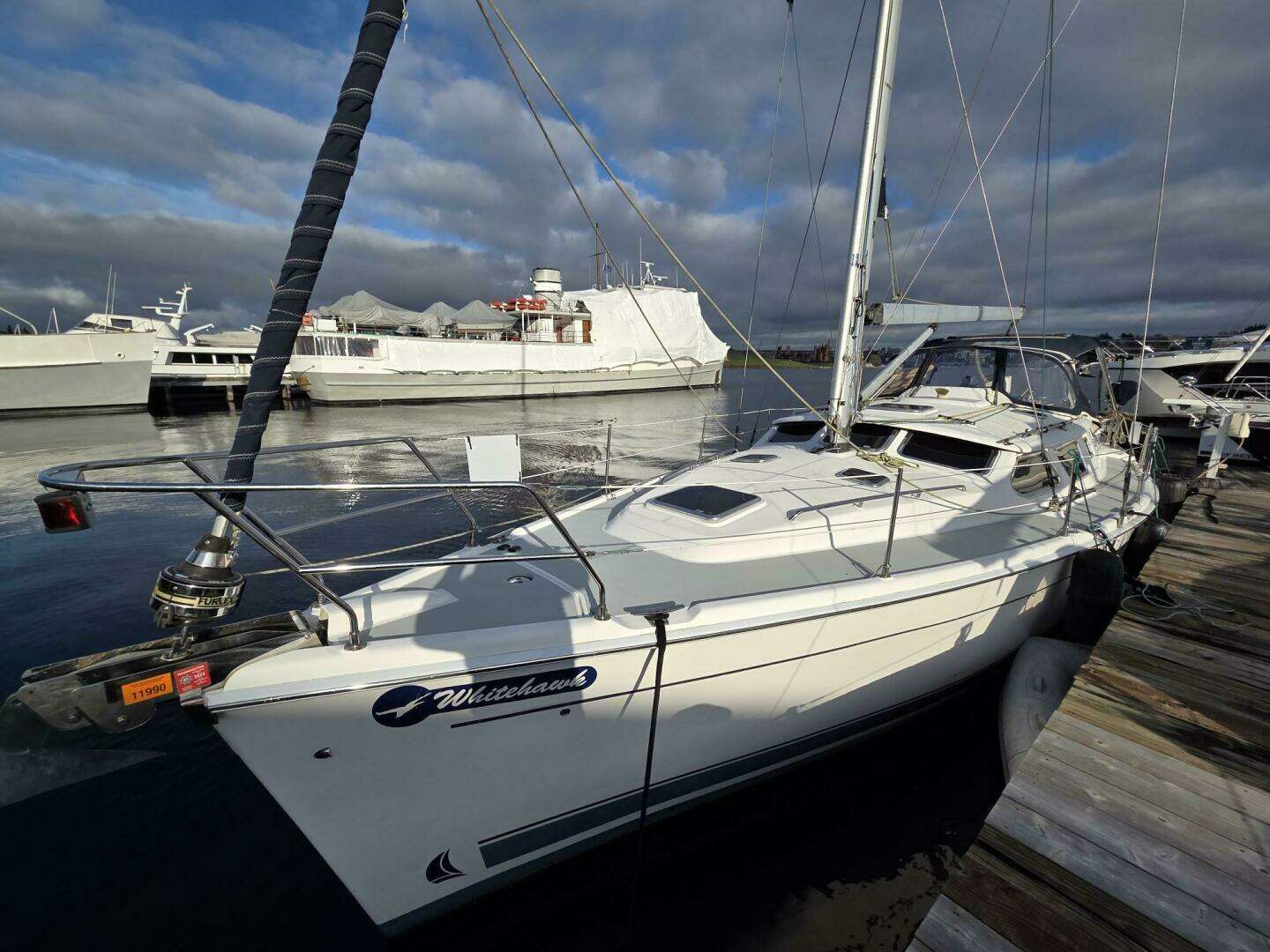 2007 Hunter 44 Deck Saloon - Image 18