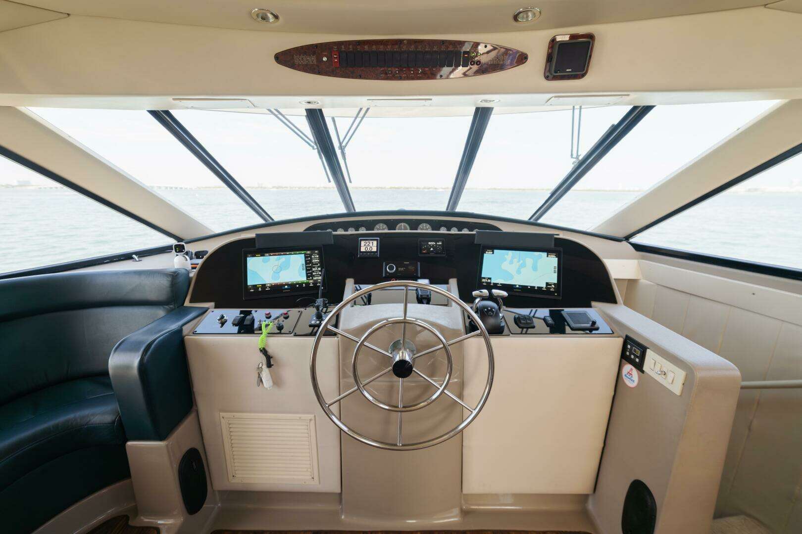 1999 Bayliner 5788 - Image 29