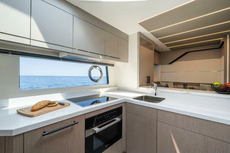 2026 Sunseeker 75 Sport Yacht - Image 16