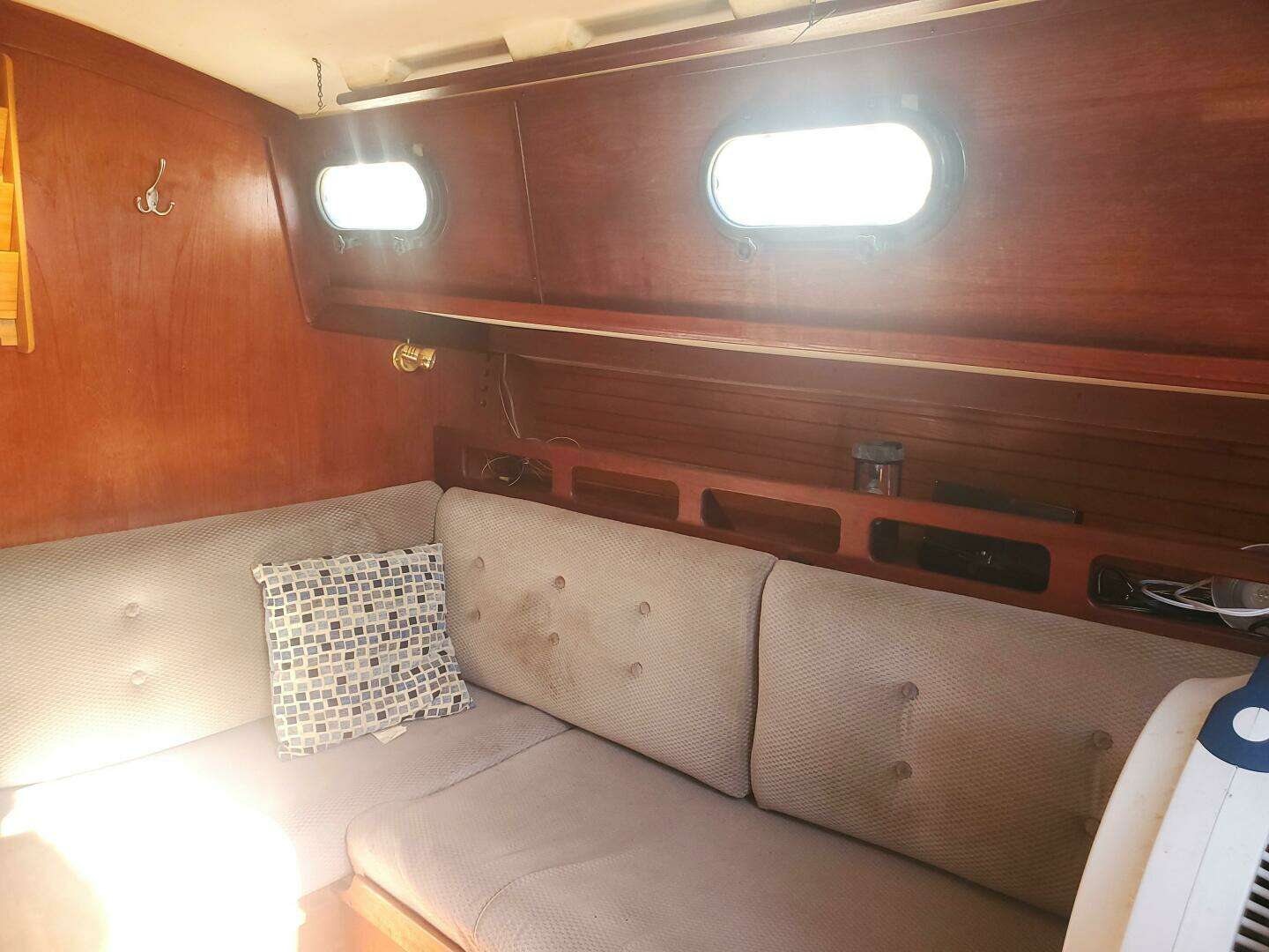 1987 Cape Dory 330 - Image 10