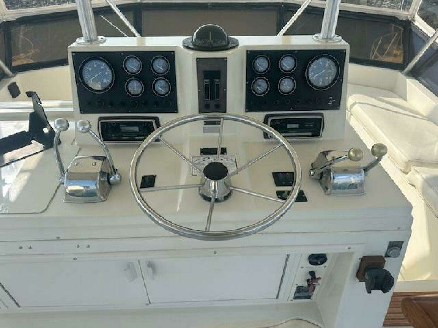 1988 Viking 45 Convertible - Image 26