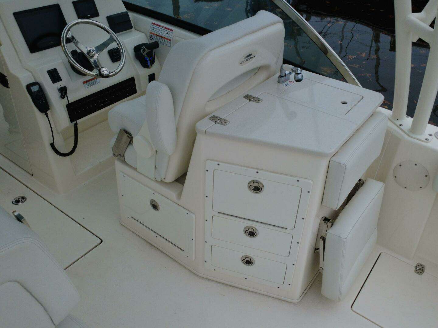 2024 Cobia 240 DC - Image 9