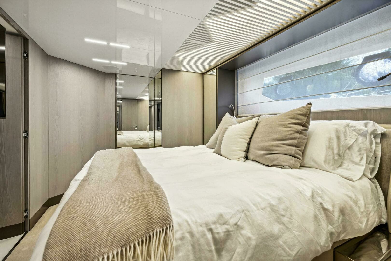 2021 Ferretti Yachts 850 - Image 51