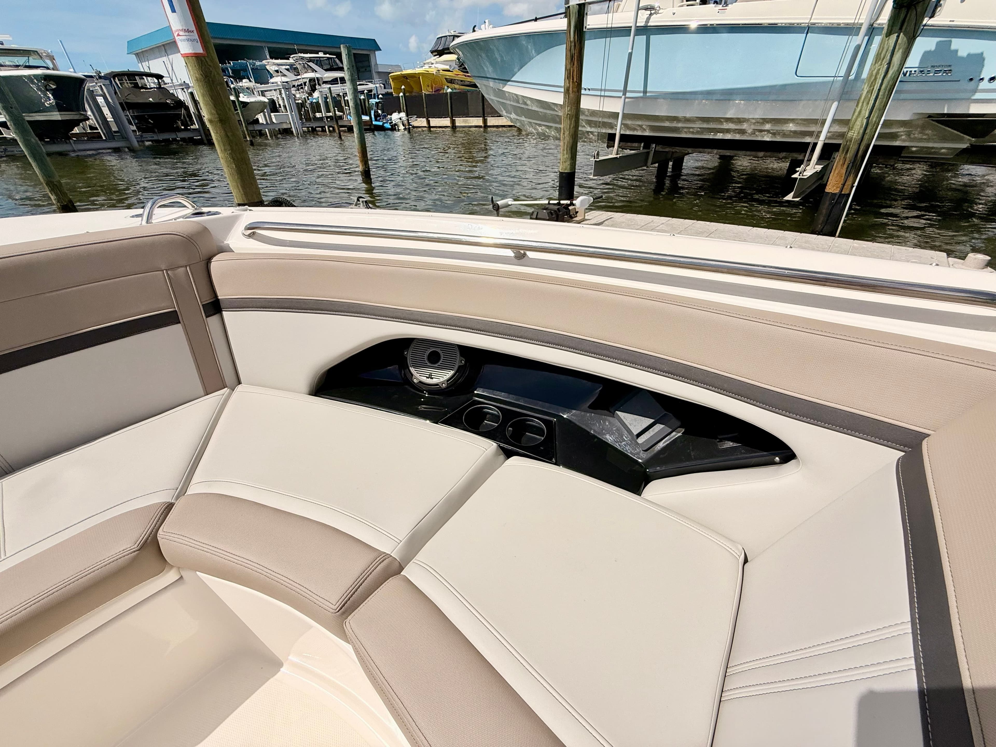 2026 Boston Whaler 280 Vantage - 53