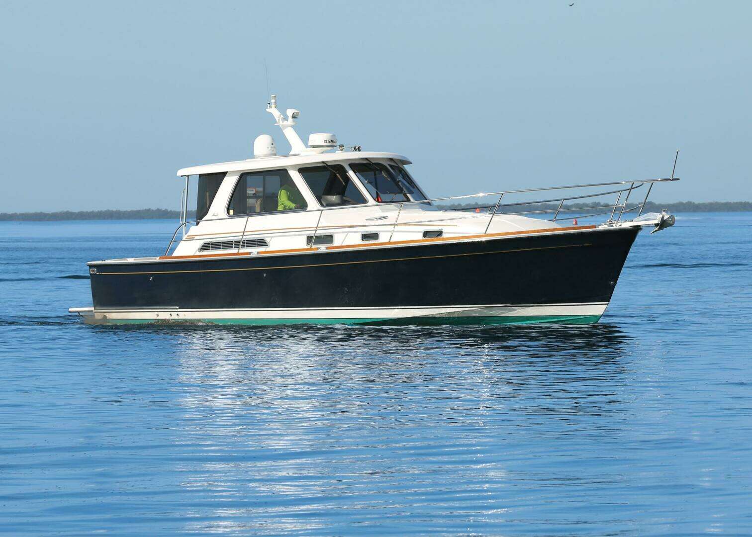 2006 Sabre 38 Hard Top Express - Image 2