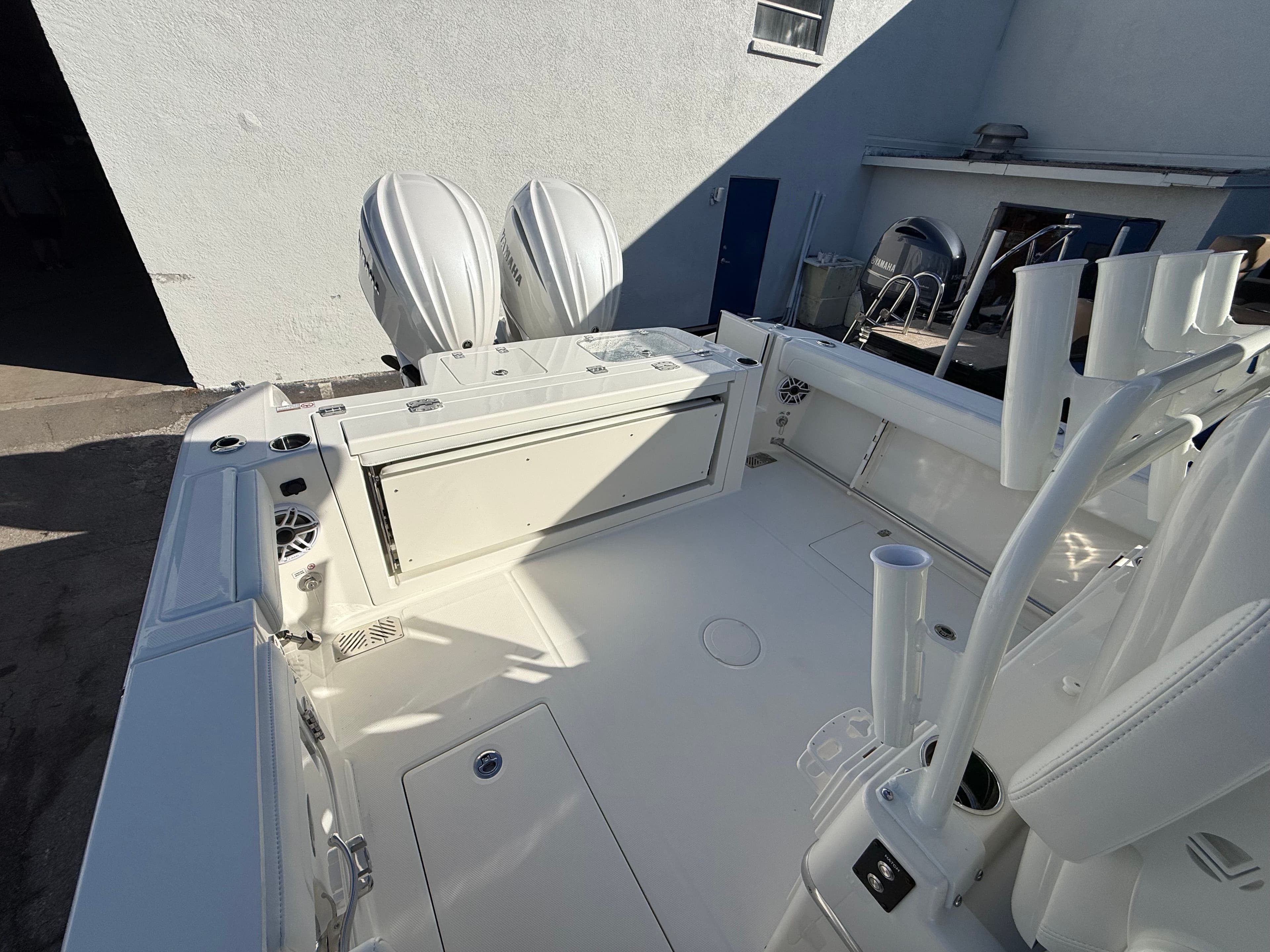 2026 COBIA 285 CC - Image 22