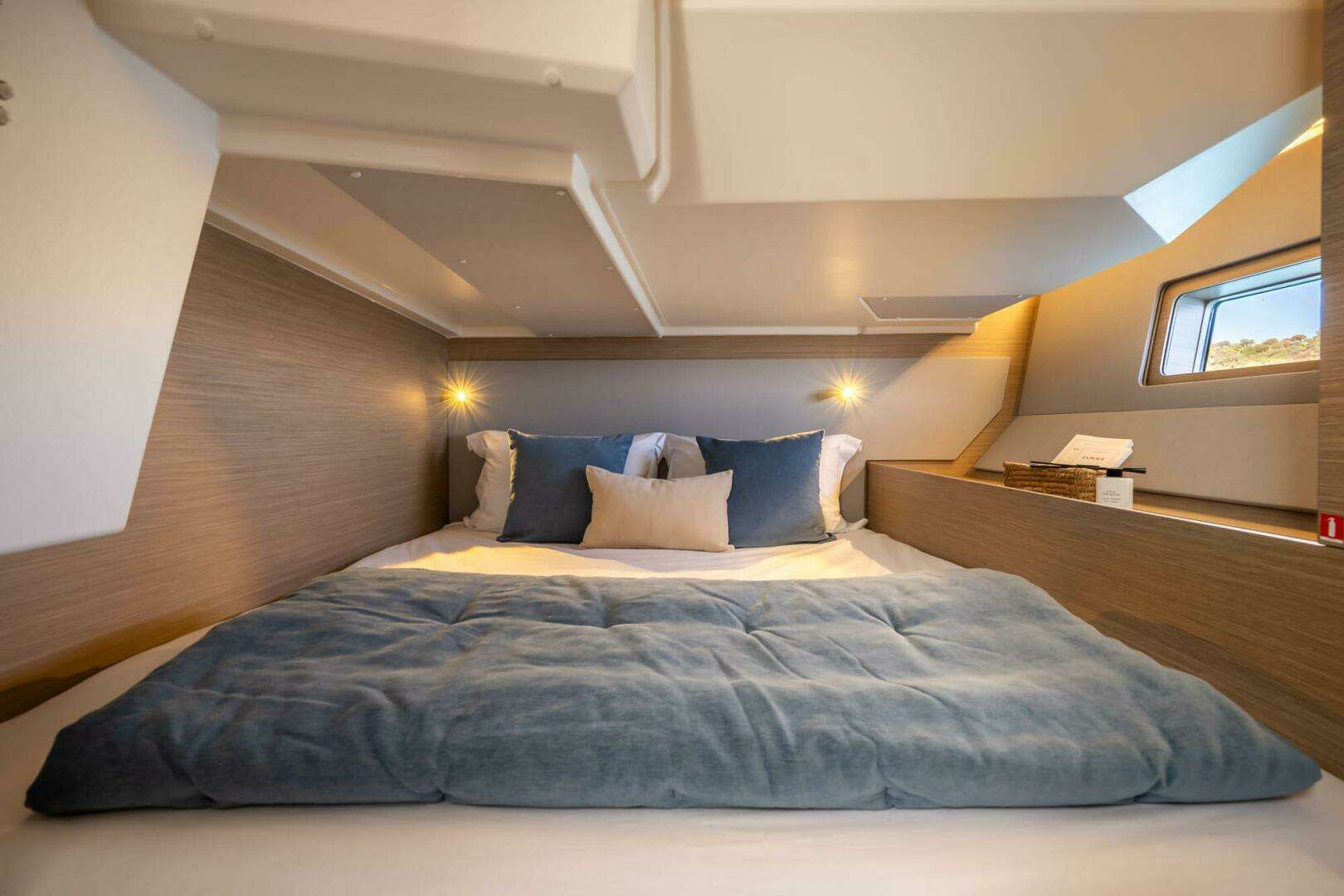 2026 Beneteau Oceanis 52 FIRST LINE - Image 25
