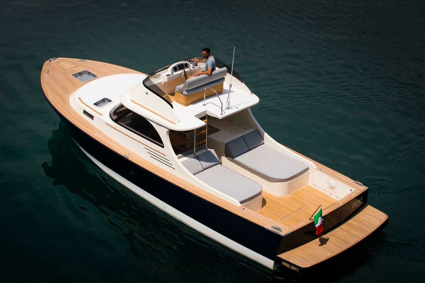 2025 Toy Marine 36 Fly - Image 4