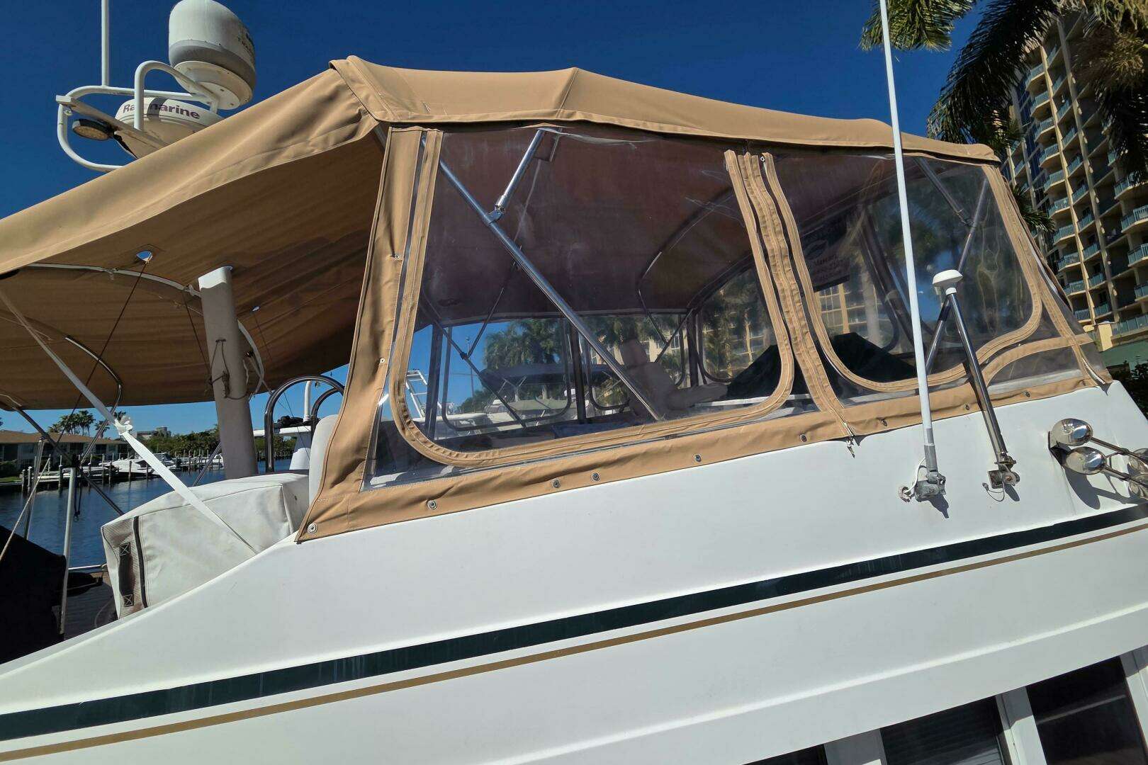 2002 Mainship 430 Trawler - Image 6