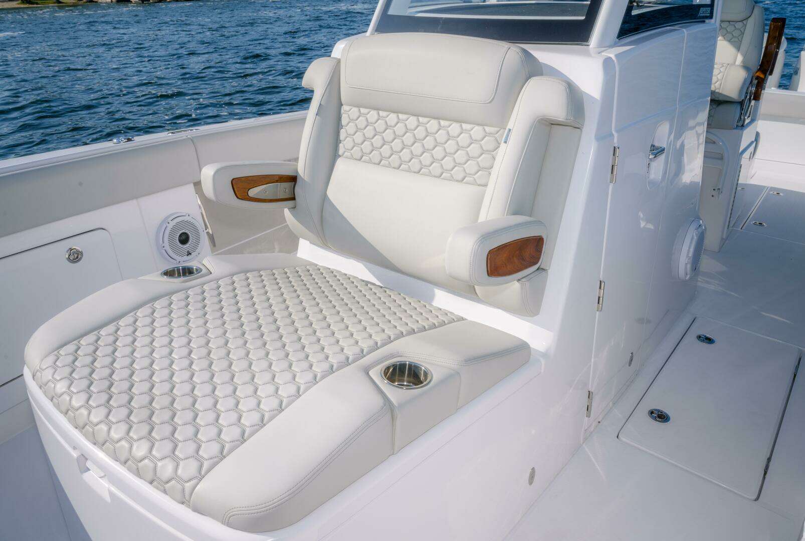 2026 Jupiter 340LS - Image 15