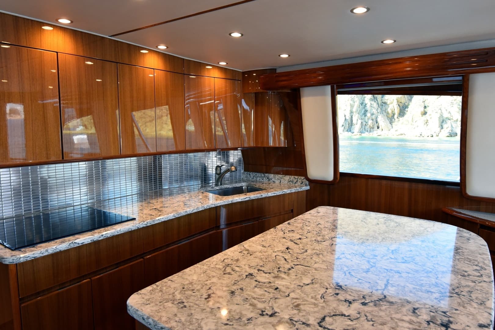 2016 Viking 55 Convertible - Image 11