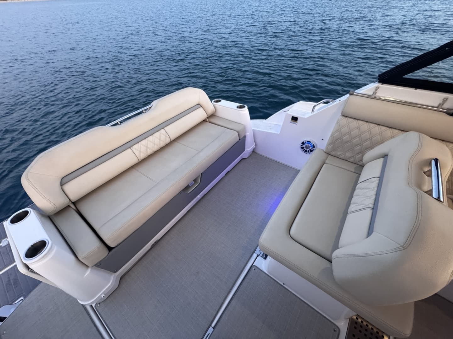 2022 Regal 36 Grand Coupe - Image 24