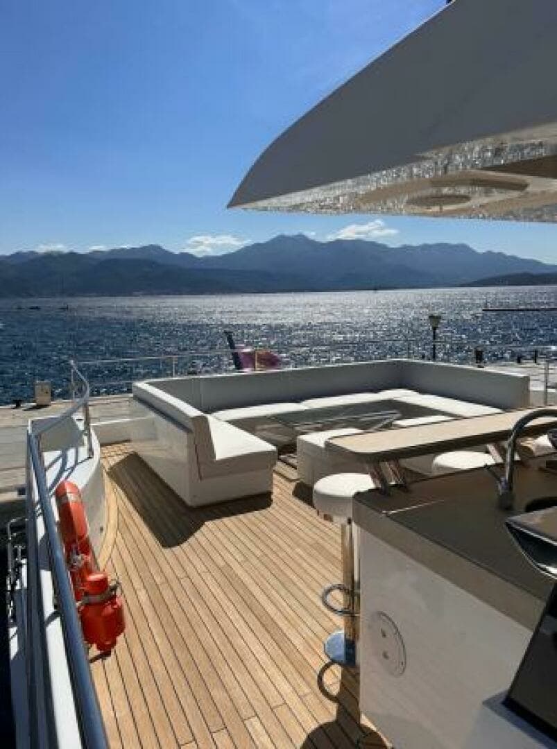 2019 Gulf Craft Majesty 100 - Image 23