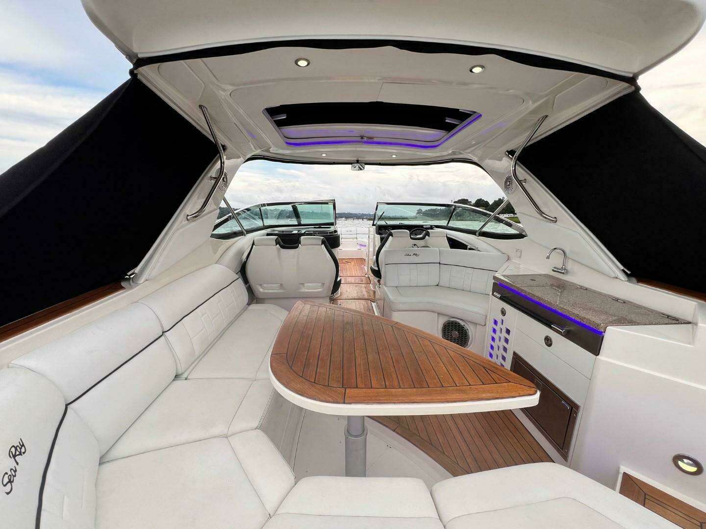 2014 Sea Ray SLX 350 - Image 6