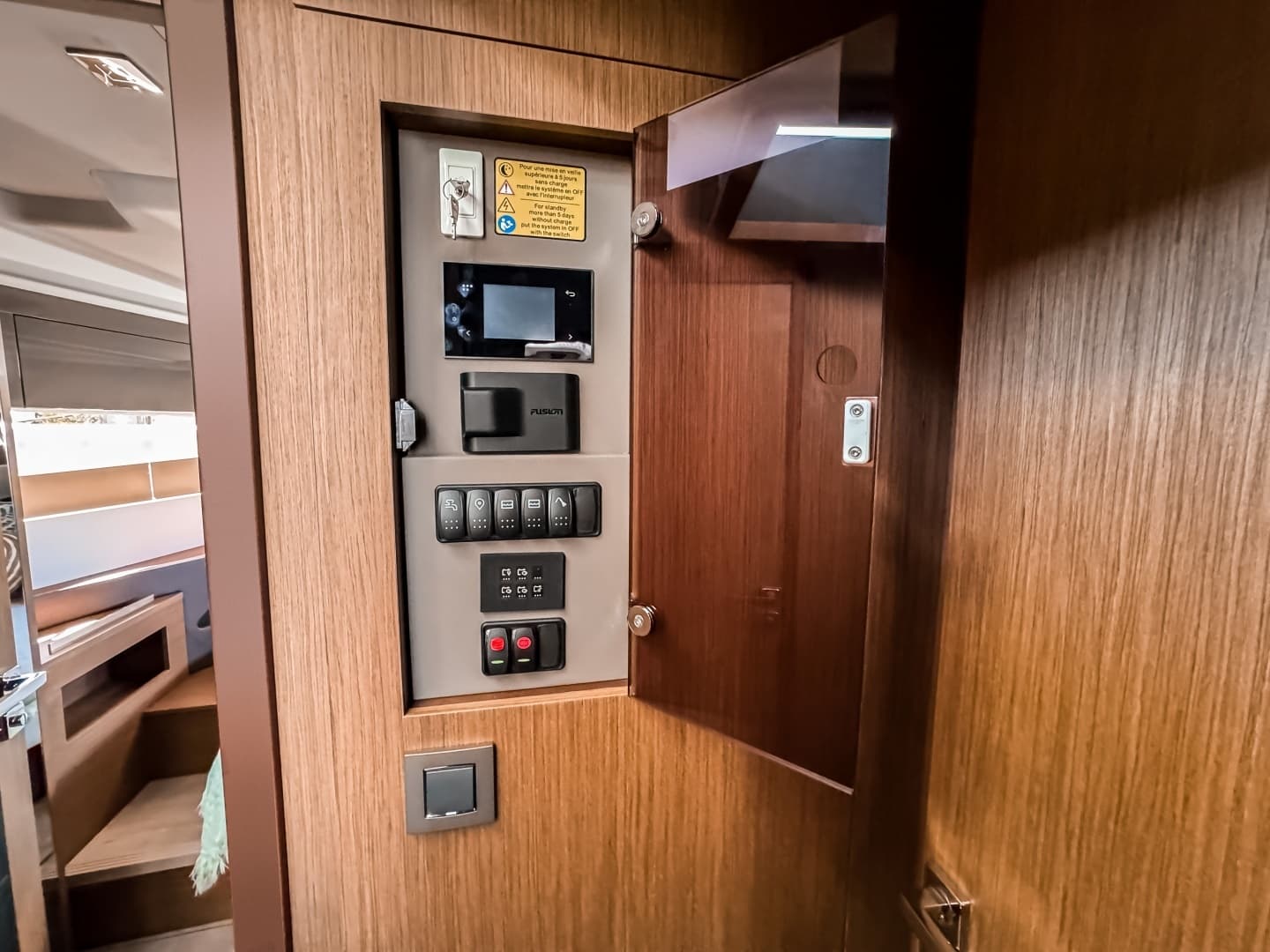 2026 Wellcraft 44 Explorer - Image 36