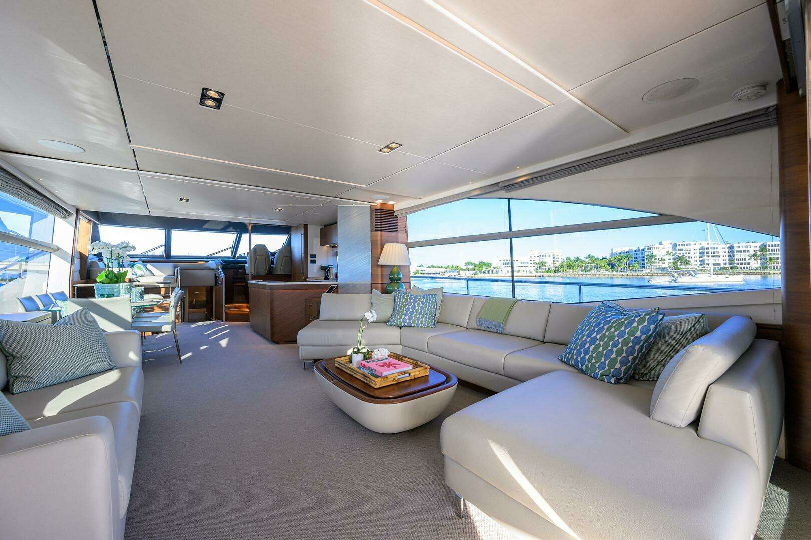 2021 Princess Y78 - Image 3