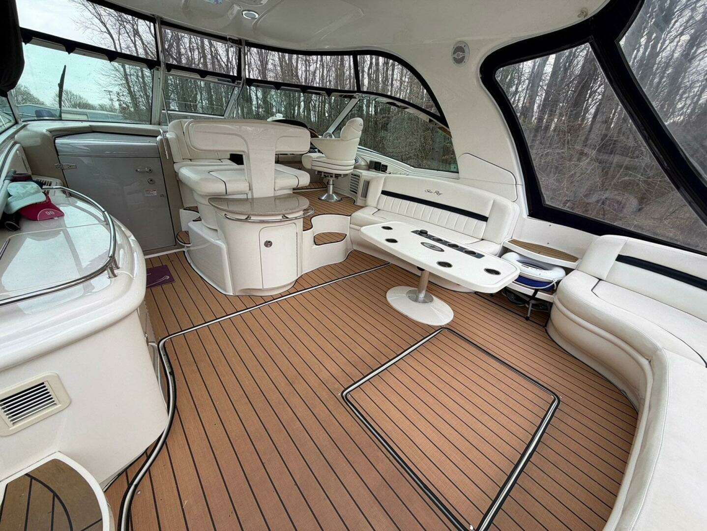 2004 Sea Ray 500 Sundancer - Image 8