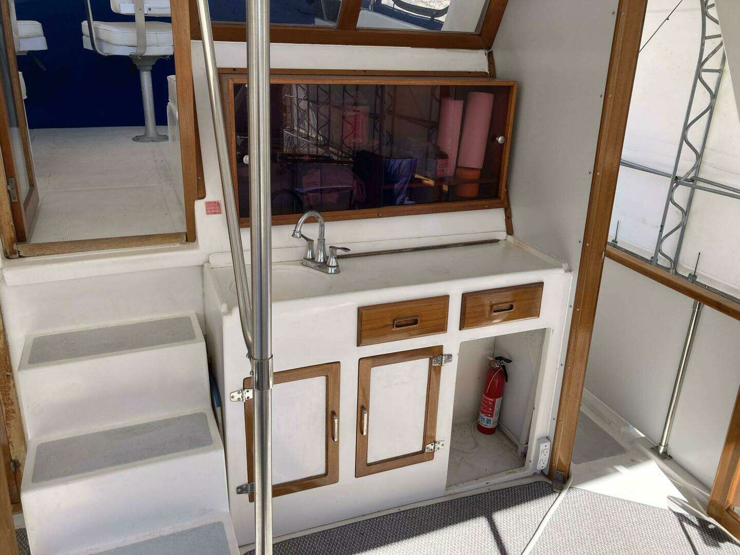 1986 Heritage East Sundeck 36 - Image 14