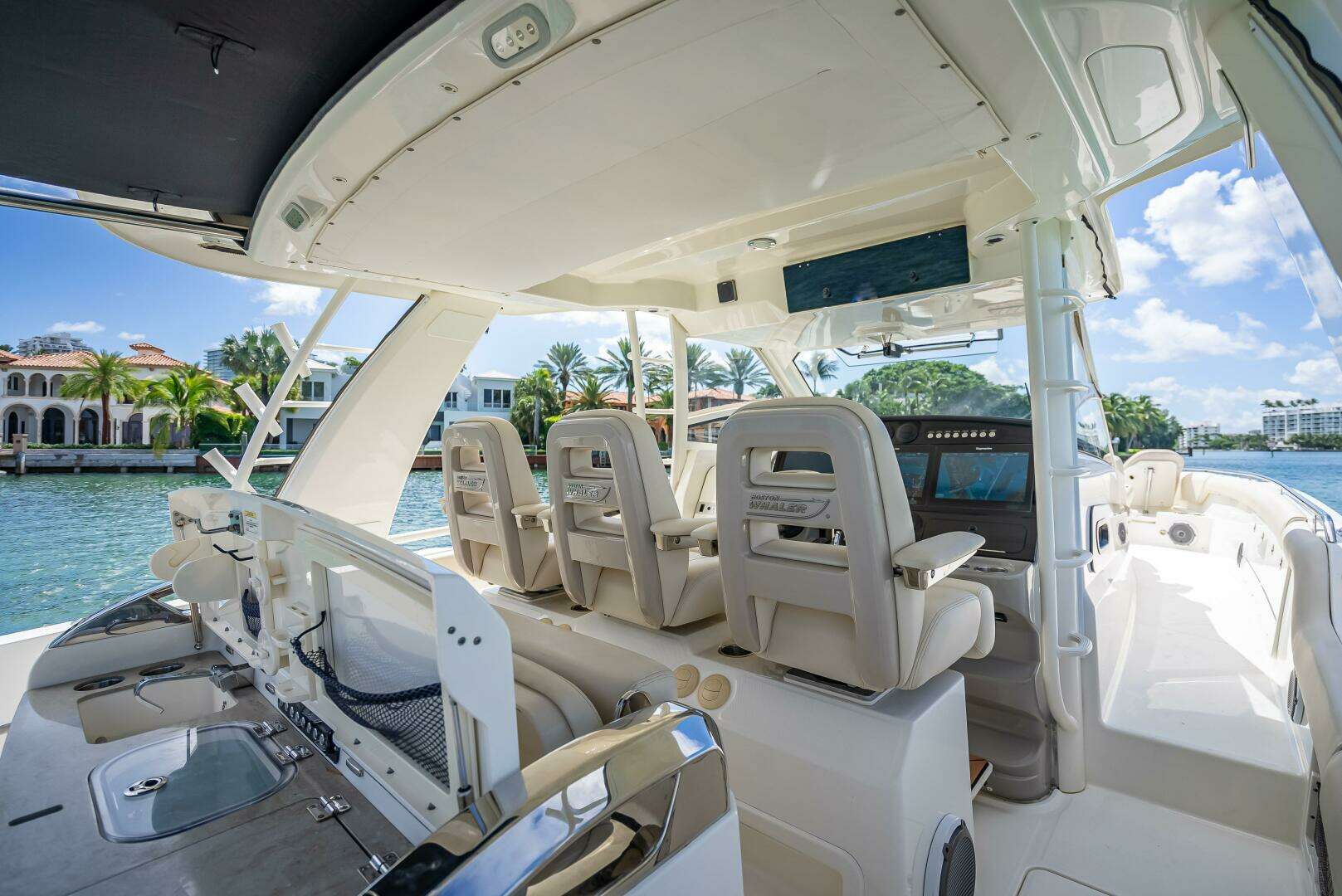2016 Boston Whaler — - Image 130