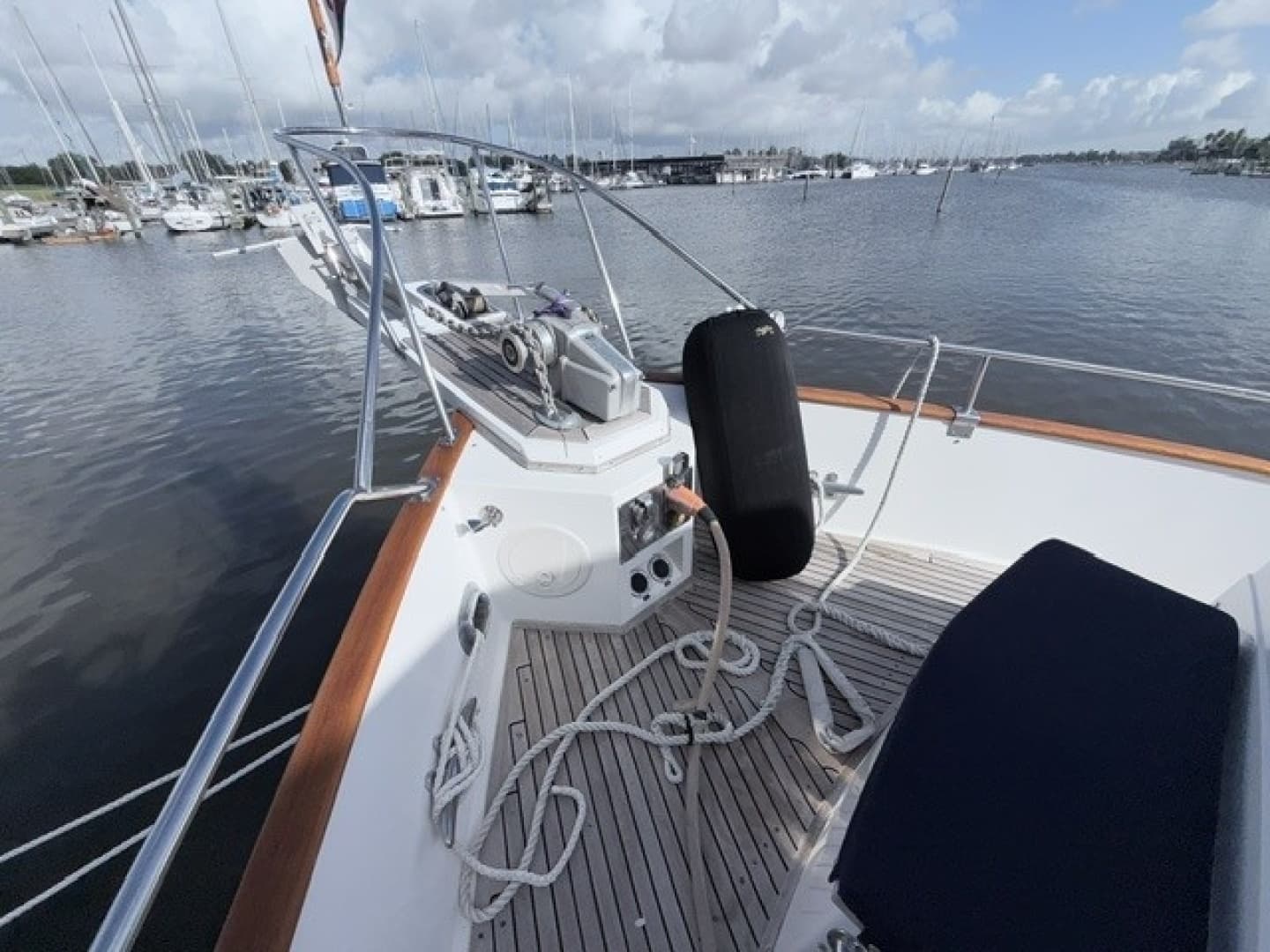 2003 Grand Banks Flybridge Motor Yacht - Image 6