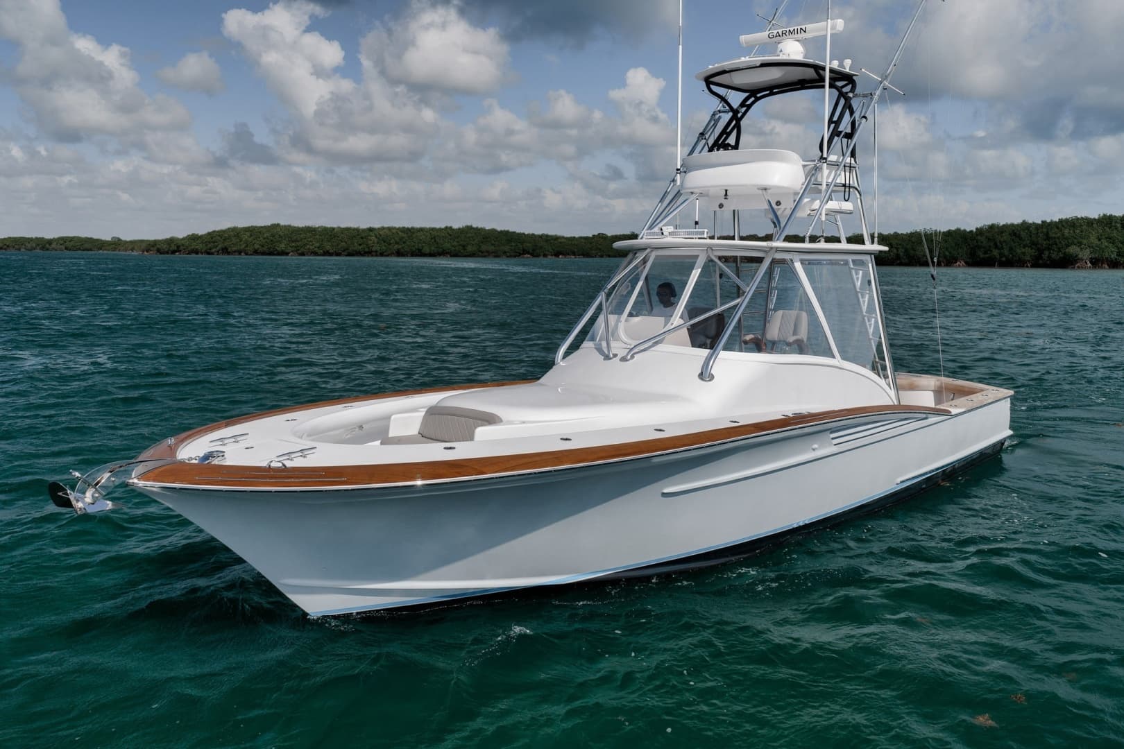2022 Winter Custom Yachts 38 Walk Around - Image 4