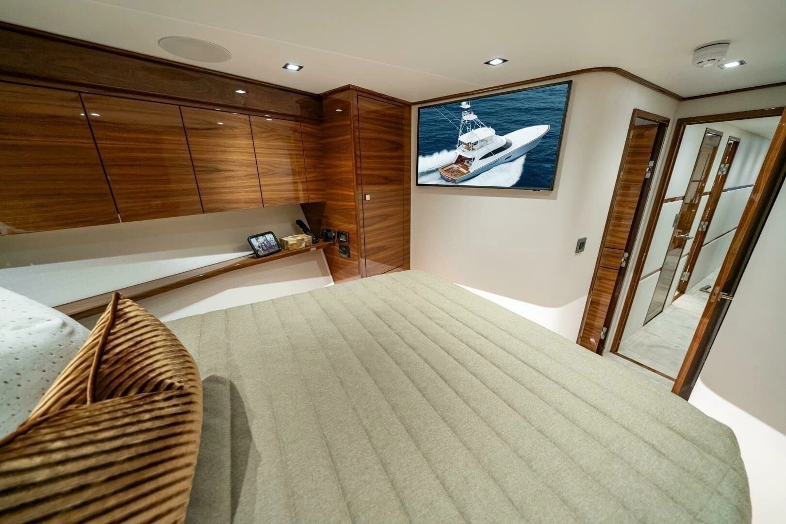 2027 Viking 82 Convertible - Image 17