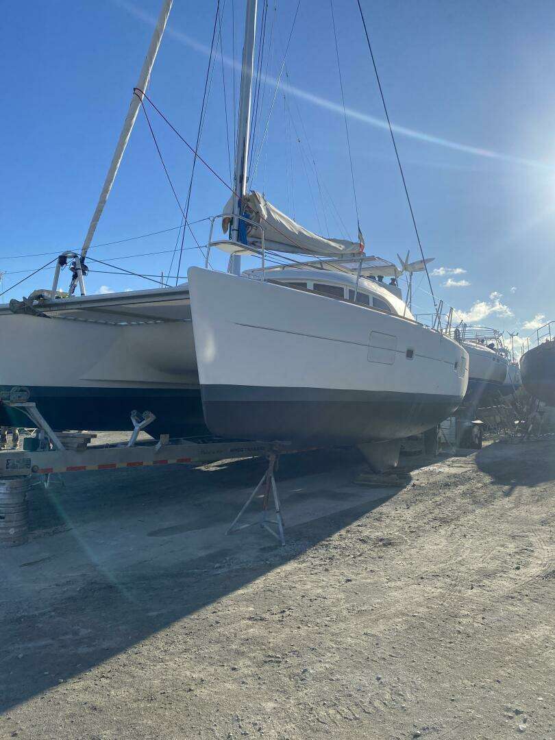 2013 Lagoon 380 - Image 2