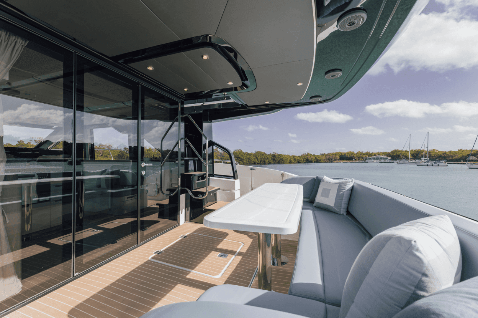 2026 Cruisers Yachts 57 FLY - Image 39