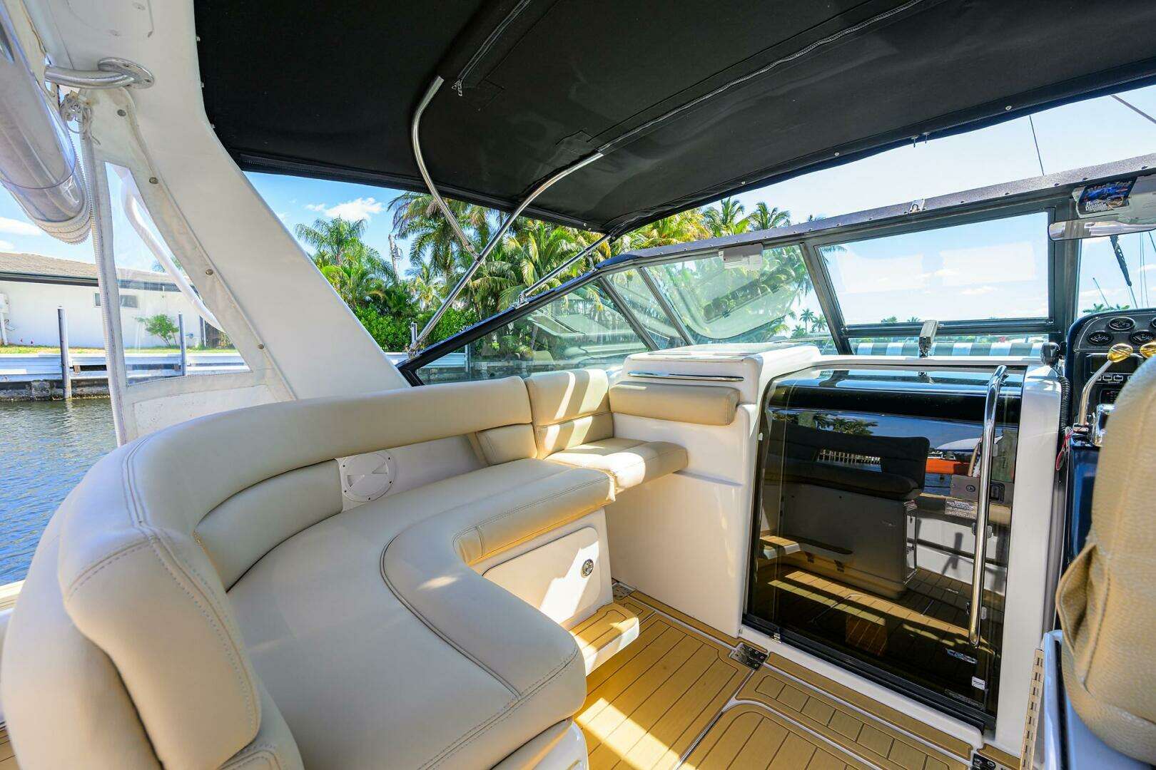 2002 Tiara Yachts 3100 LE - Image 13