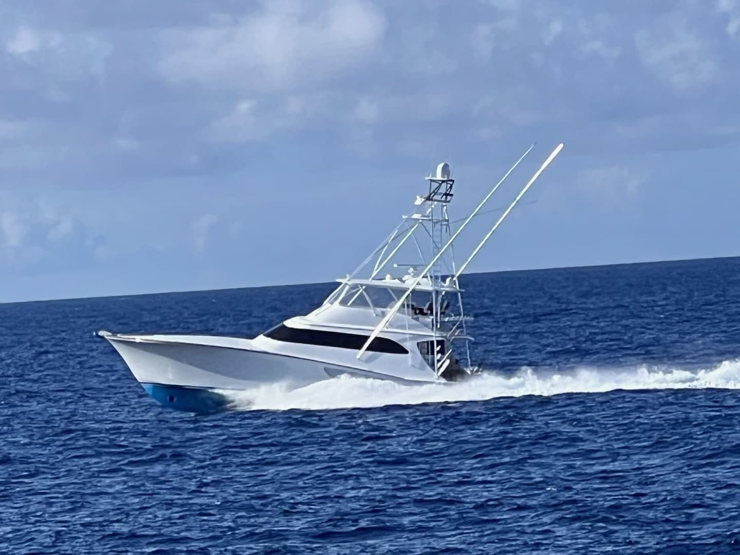 2021 Weaver 75 Convertible - Image 10