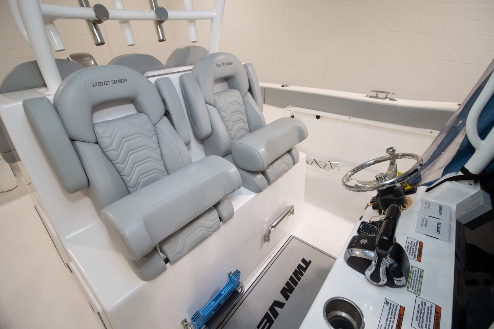 2023 Twin Vee 340 GFX - Image 24