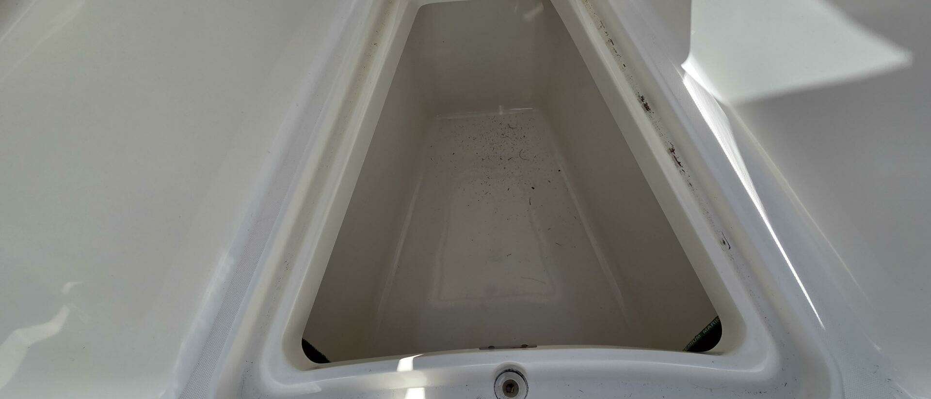 2006 Boston Whaler 270 Outrage - Image 12