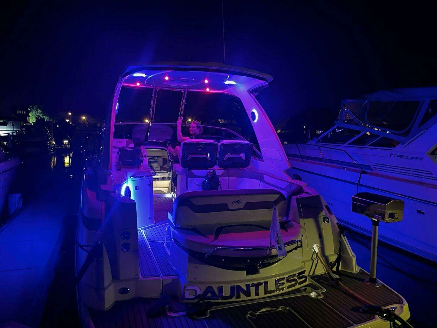 2017 Monterey 355 Sport Yacht - Image 2
