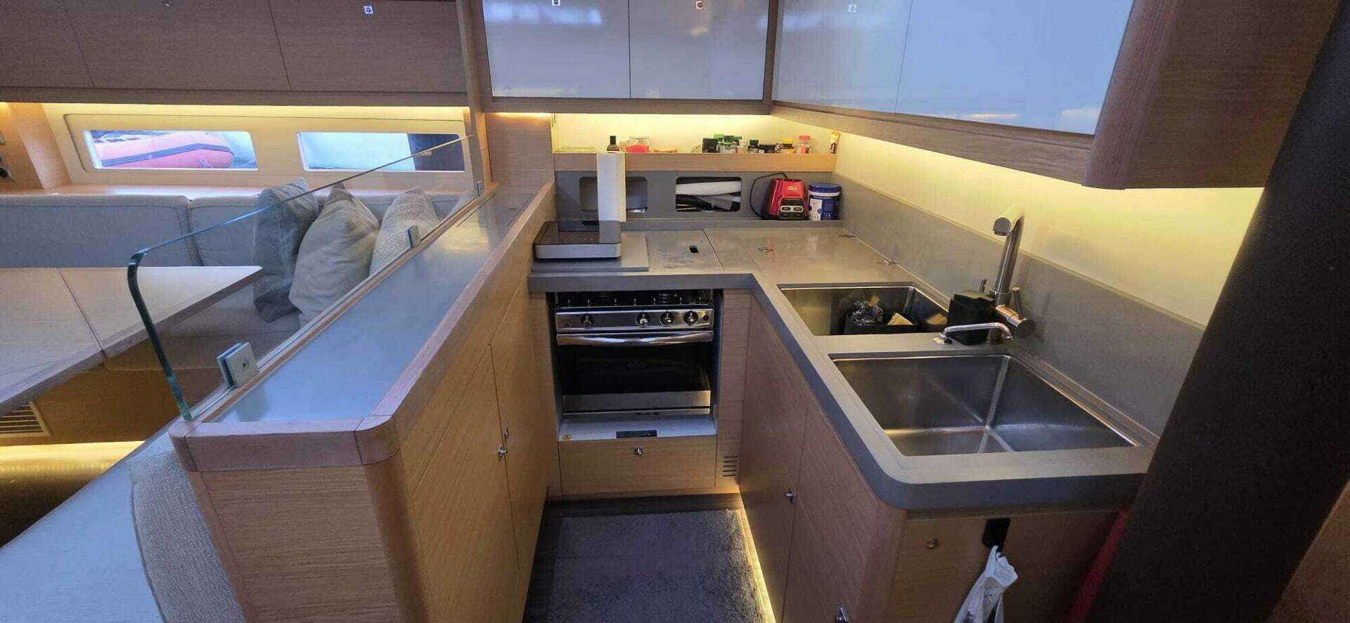 2022 Dufour 530 - Image 16