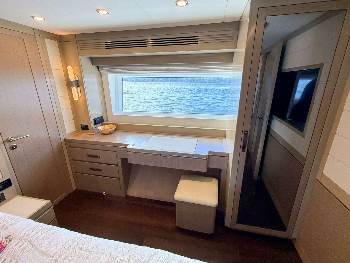 2023 Sirena 68 - Image 48