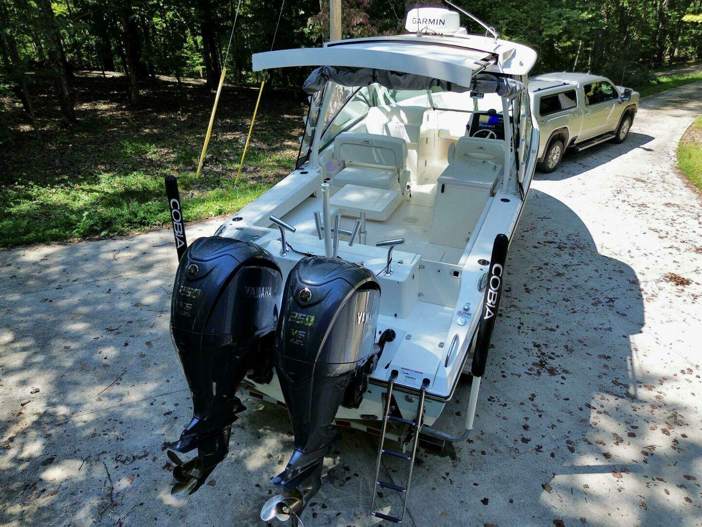 2022 Cobia 280 DC - Image 18