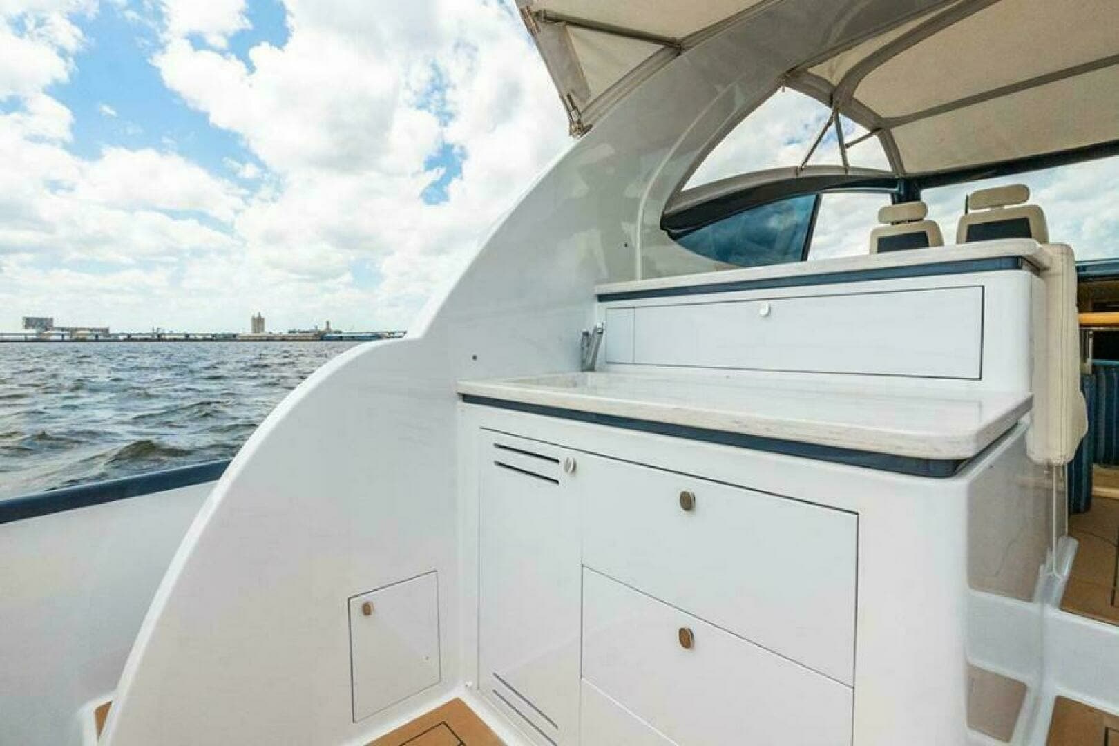 2019 Palm Beach Motor Yachts GT50 - Image 23