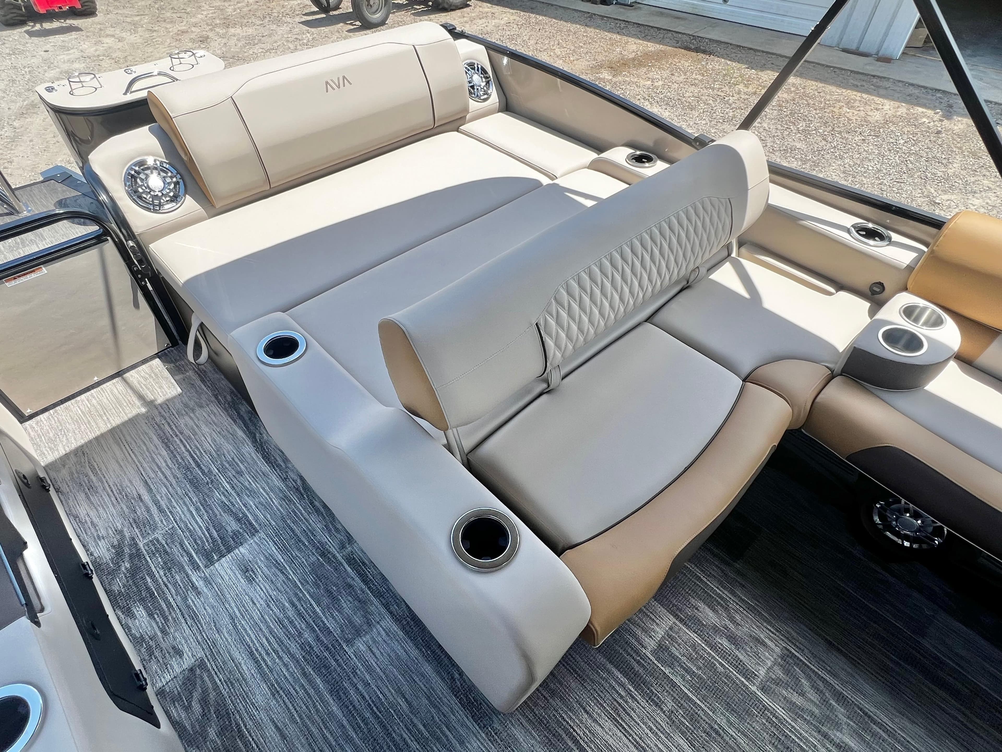 2025 Avalon Catalina 25' Versatile Rear Lounge Triple-Toon - ARRIVES THURSDAY 6/12/2025! - 17