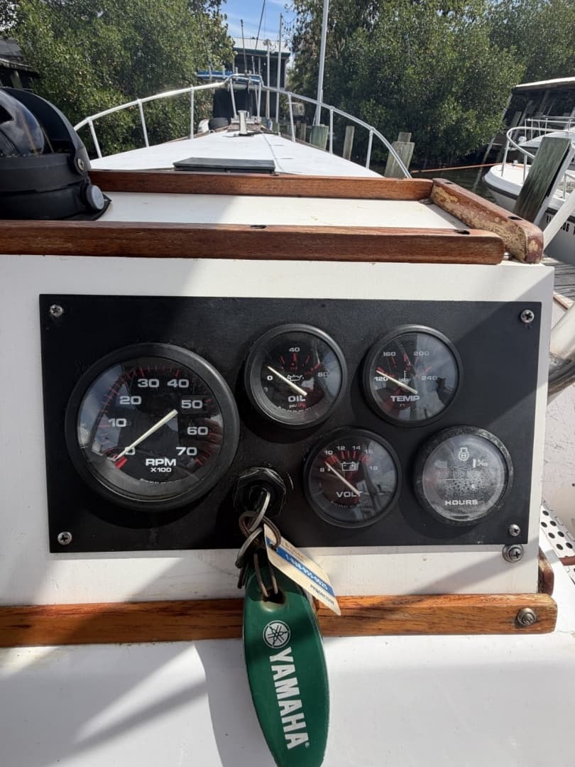 1985 Gulf Stream Yachts MORGAN 25 - Image 13
