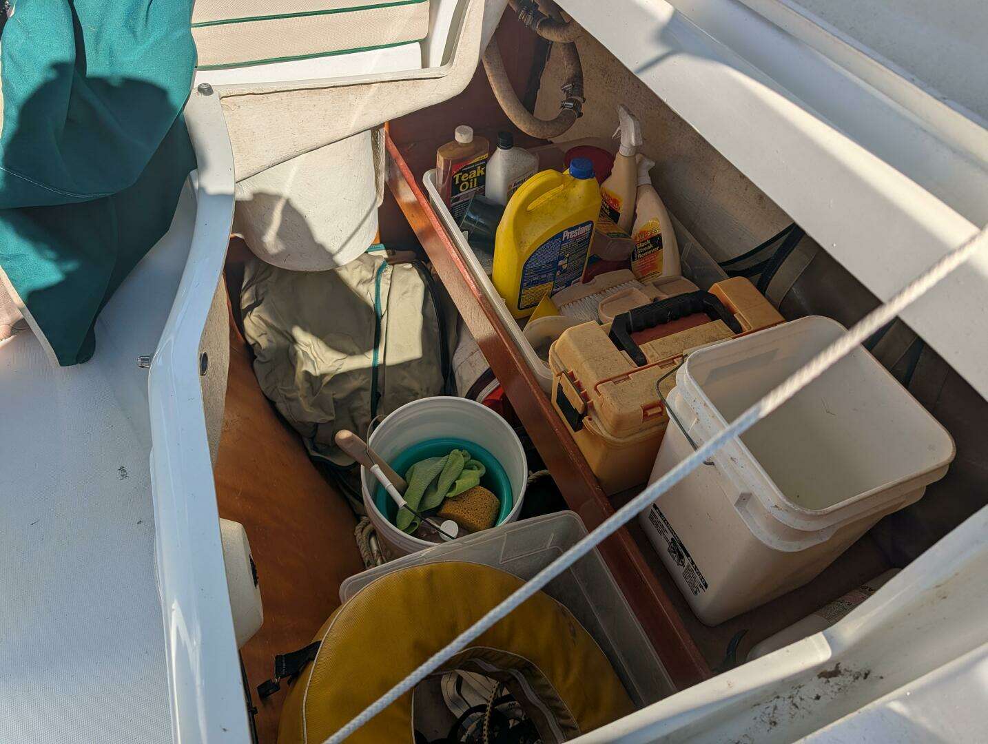 2001 Beneteau Oceanis 331 - Image 4