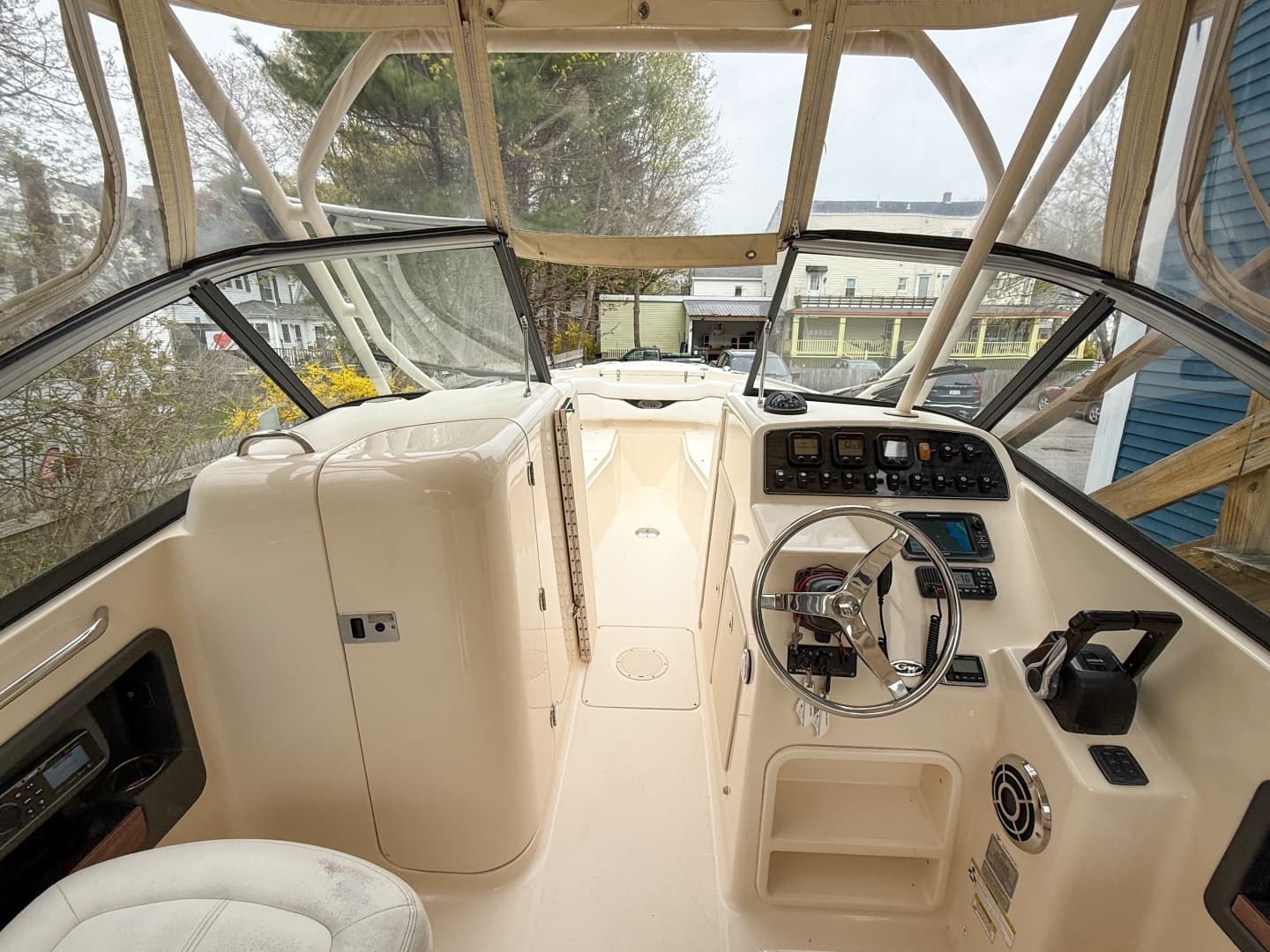2015 Grady-White Freedom 275 - Image 25