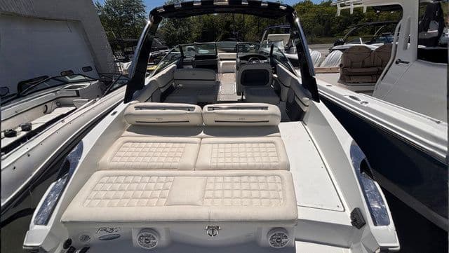 2019 Cobalt R30 BOWRIDER - 2