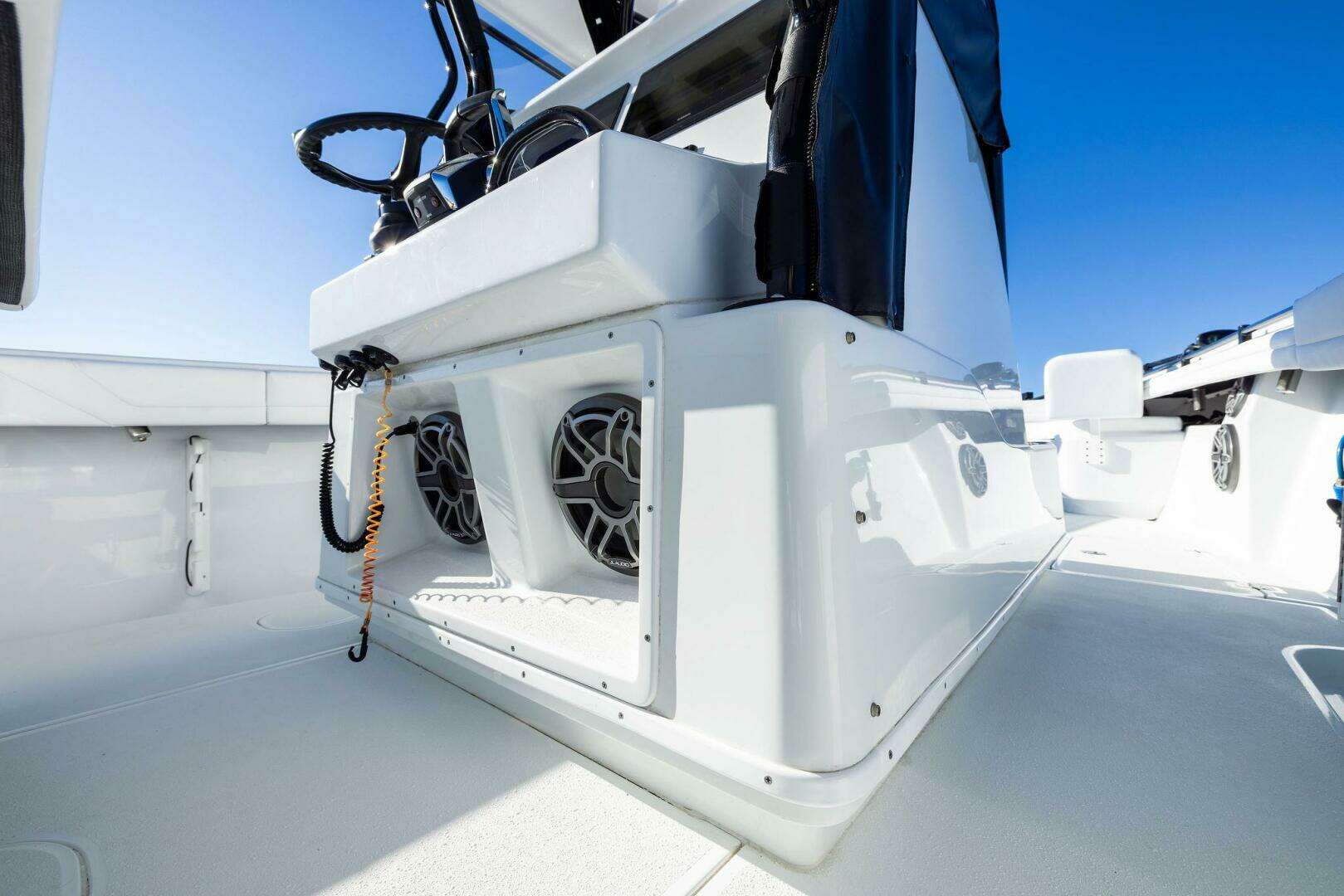 2023 Yellowfin 32 Offshore - Image 44